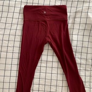 Athleta Maroon Cropped leggings
